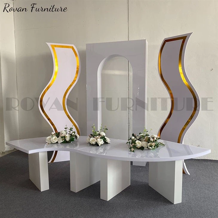 Serpentine Kids Table